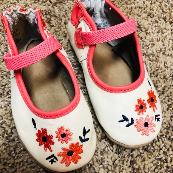 Robeez slip on Mary Jane walkers worn once 12-18 - Picture 1 of 1